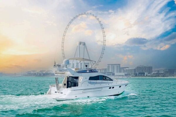 2 Hours Sightseeing Yacht Tour